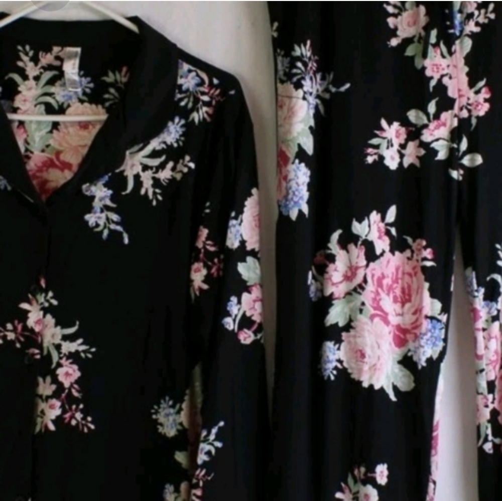 NWT Flora Nikrooz Black Floral Pajama Set size XS Cute 2 piece pajama set! - Picture 4 of 6
